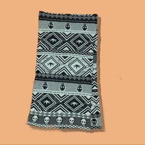 Skull scarf